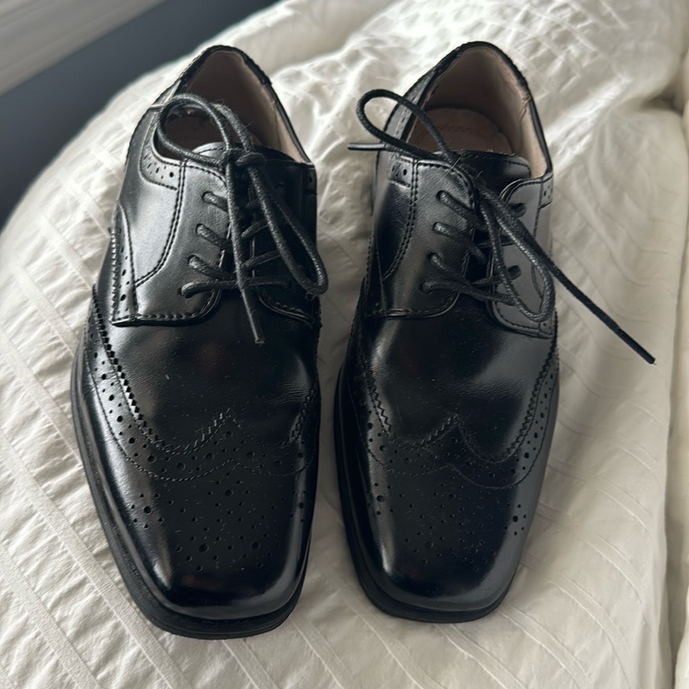 Florsheim wingtip Oxford shoes
